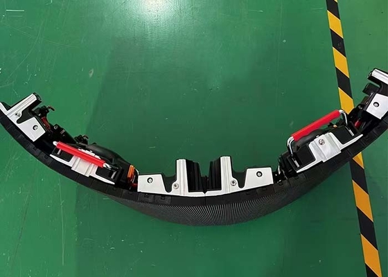 자금 행사용 맞춤형 곡선 250mmx250mm P2.604 실내 LED 디스플레이