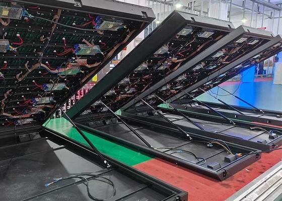 P4 벽에 장착 된 광고용 야외 LED 화면 앞 플립 캐비닛 비가 오기 전에 캐비닛을 유지하십시오