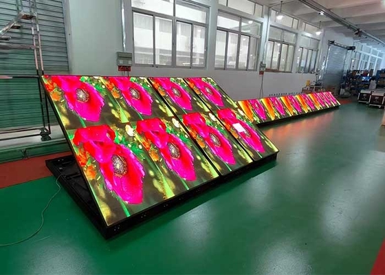 P4 벽에 장착 된 광고용 야외 LED 화면 앞 플립 캐비닛 비가 오기 전에 캐비닛을 유지하십시오